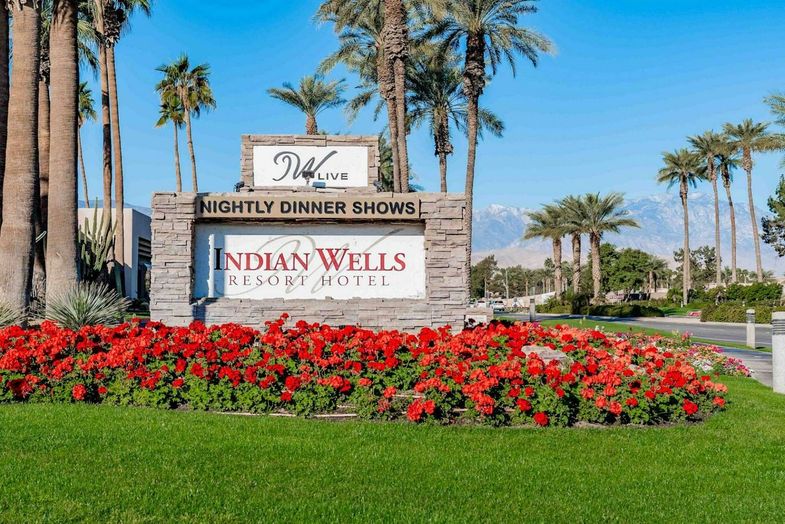 Indian Wells Resort Hotel signage.jpg