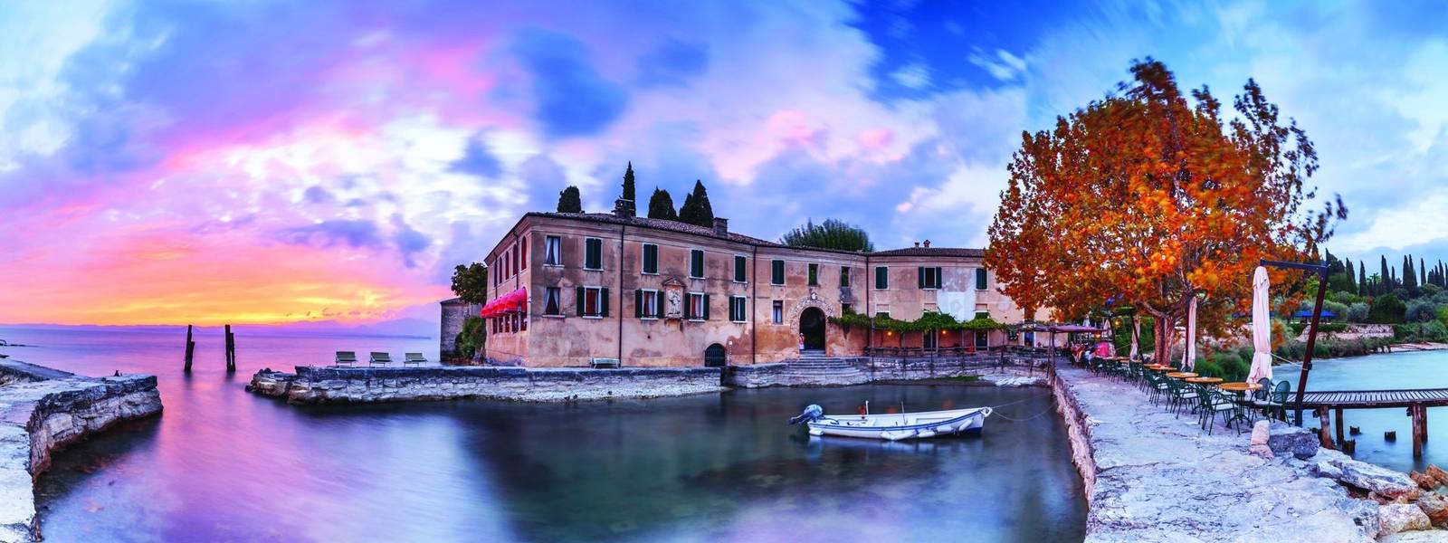 Italy-Lake-Garda-Sunset AdobeStock_120153960.jpg