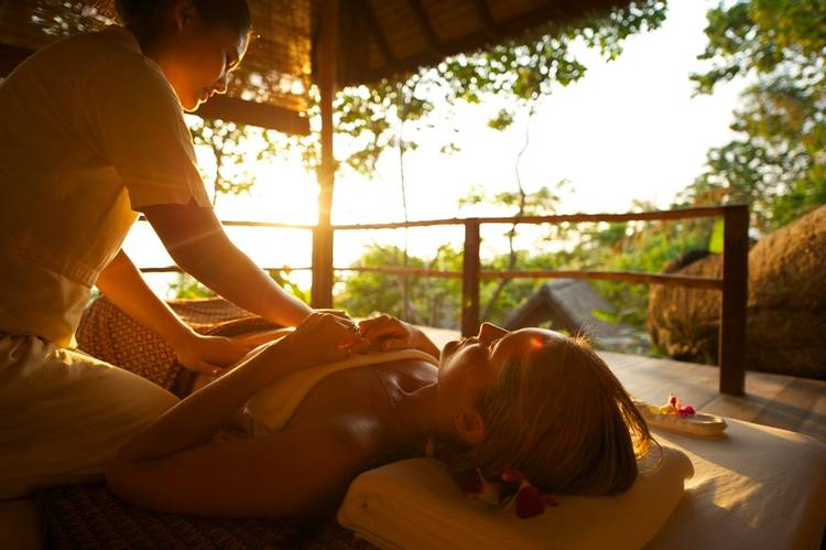 Increasing well-being with spa treatment at Kamalaya