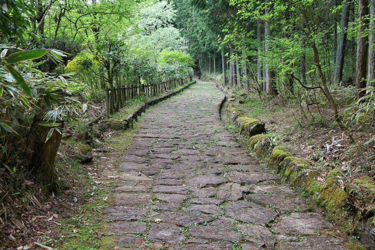 Japan - Nakasendo road -  AdobeStock_131634510.jpeg