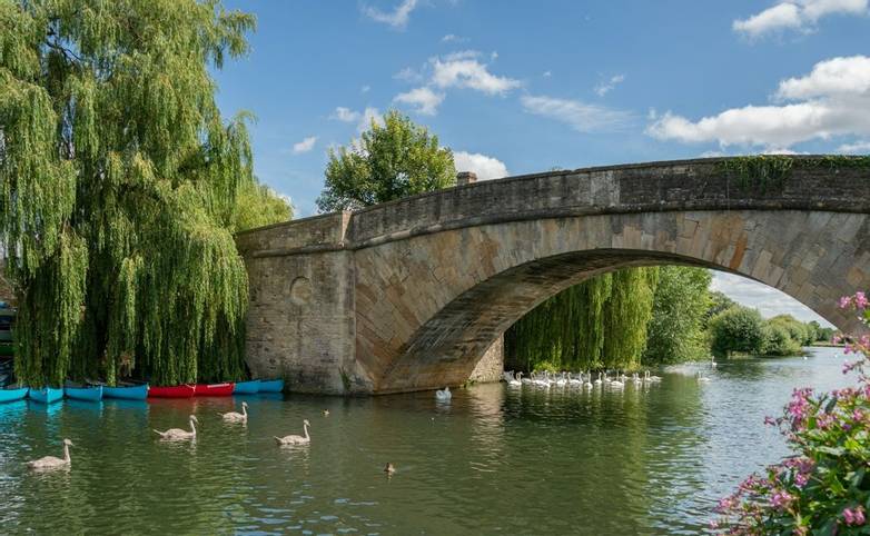 Halfpenny Bridge across the River Thames, at Lechlade, Gloucestershire, England, United Kingdom