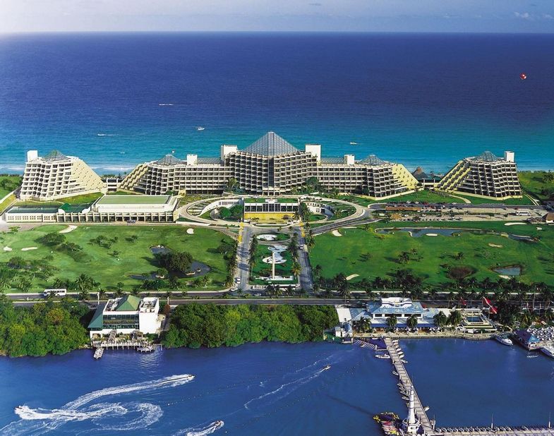 Meliá-Hotels-Paradisus-Cancun-Resort-Exterior-1.jpg