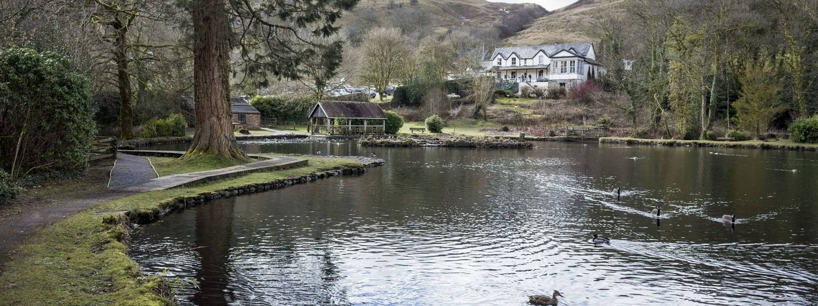 Breacon Beacons - Walking with Sightseeing - AdobeStock_196534459.jpeg