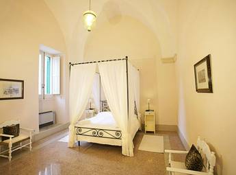 Palazzo Guglielmo, Puglia, Italy, Suite Semenon.jpg
