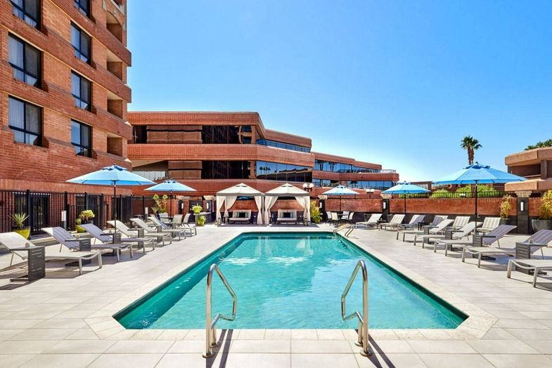 Scottsdale Marriott Old Town outdoor pool.jpg