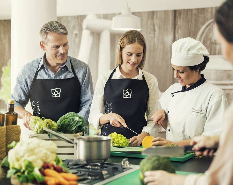 Learn how to cook on a healthy Christmas getaway