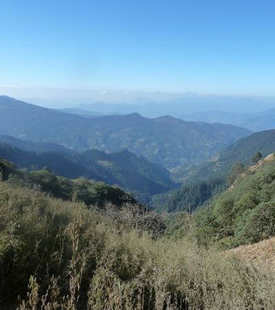 View from trail above Bayeli Kharka (3,420m)