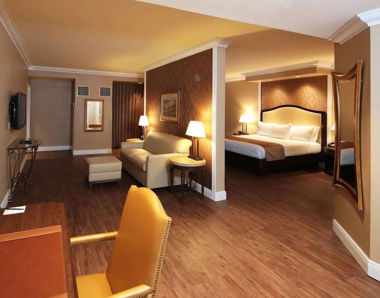 South Point Hotel Casino & Spa suite.jpg