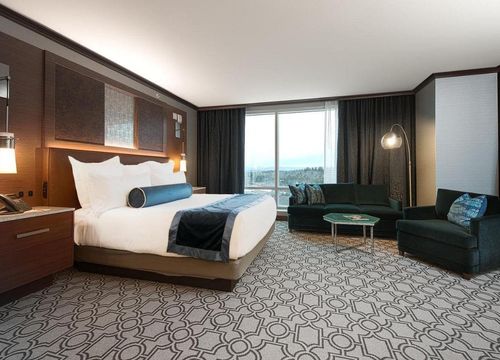 Resorts World Catskills - Alder Hotel Suite.jpg