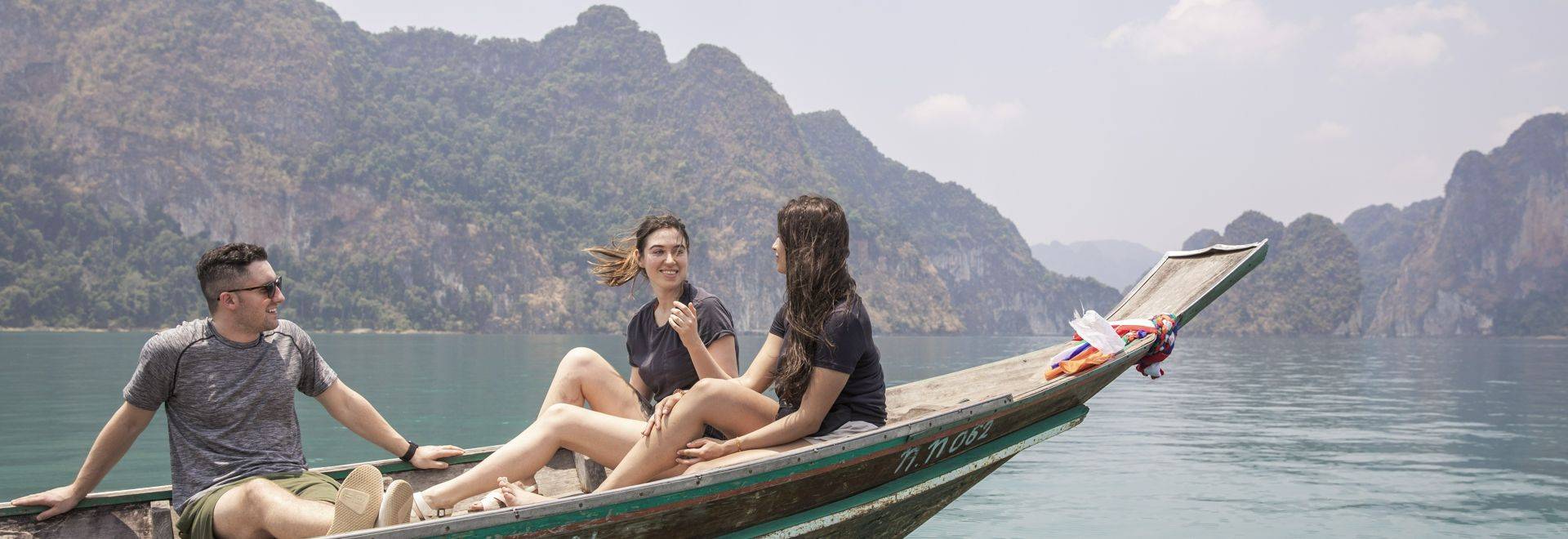 Thailand Khao Sok National Park Cheow Lan Lake Longtail Boat Tour Travellers Interacting - Oana Dragan 2019 _T4A4689 Lg RGB.…
