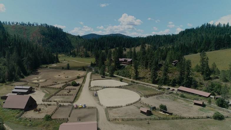 red-horse-mountain-ranch-property-aerial-2.png