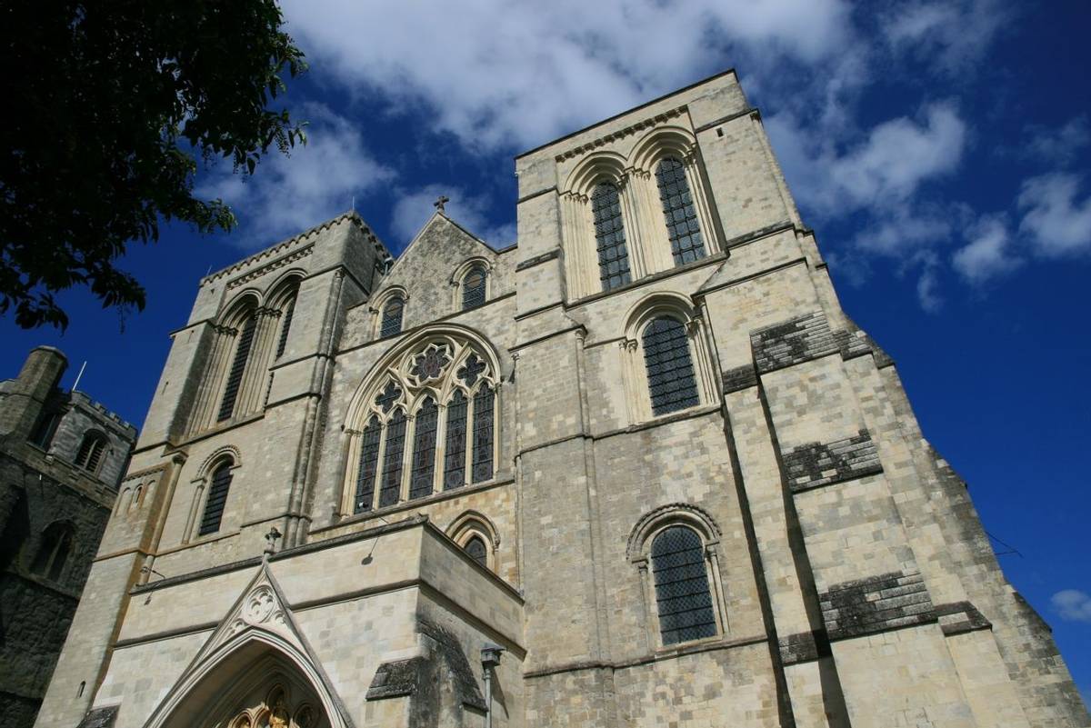 Chichester_Cathedral_1.JPG