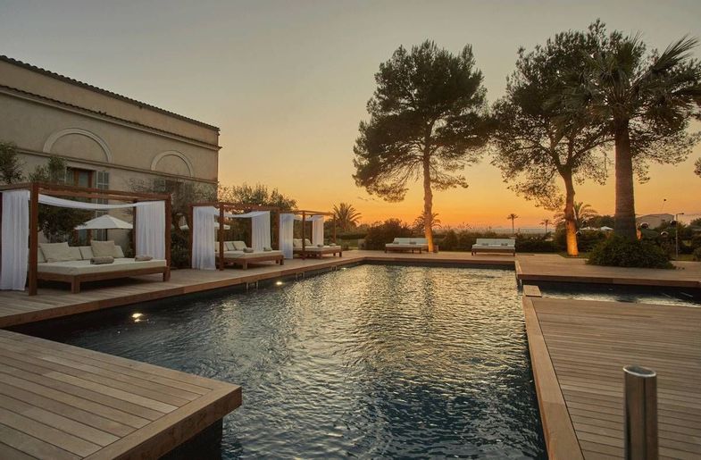 Fontsanta Hotel Thermal Spa & Wellness sunset by pool.jpg