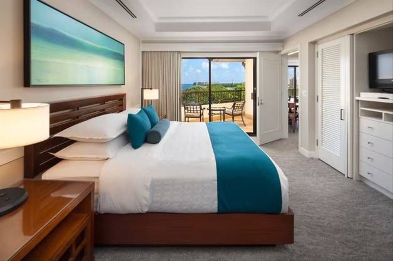Sheraton Maui Resort & Spa king suite.jpg