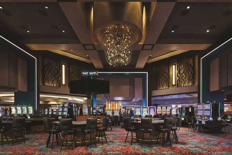 Harrah's Ak-Chin Hotel & Casino tables.jpg