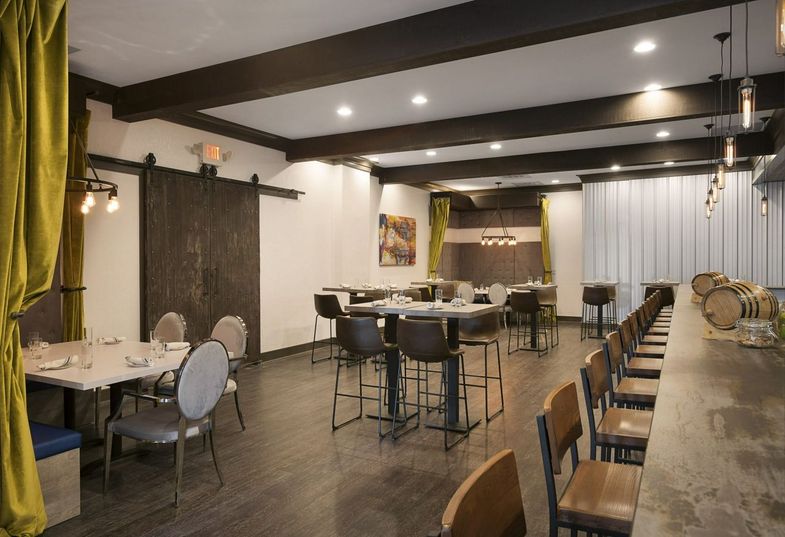 The Breakers Resort dining.jpg