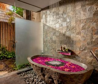 fivelements-bali-hillside-pool-suites-bath-tub.jpg