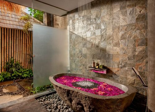 fivelements-bali-hillside-pool-suites-bath-tub.jpg