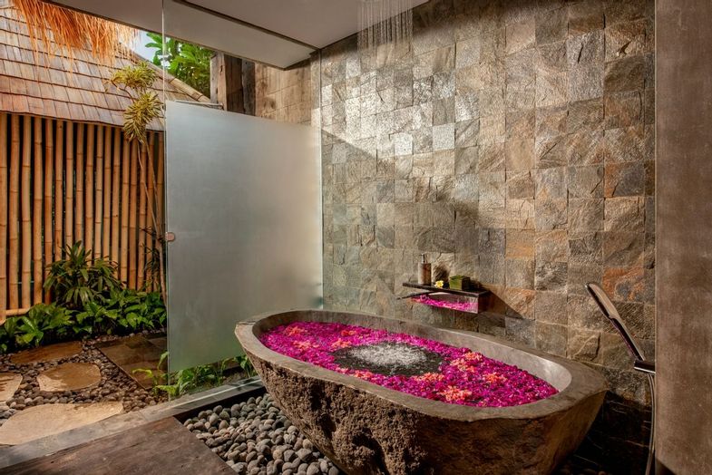 fivelements-bali-hillside-pool-suites-bath-tub.jpg