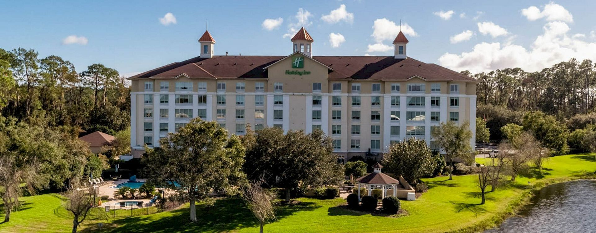 Holiday Inn St. Augustine — World Golf facade.jpg