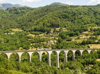 Train Tuscany.jpg