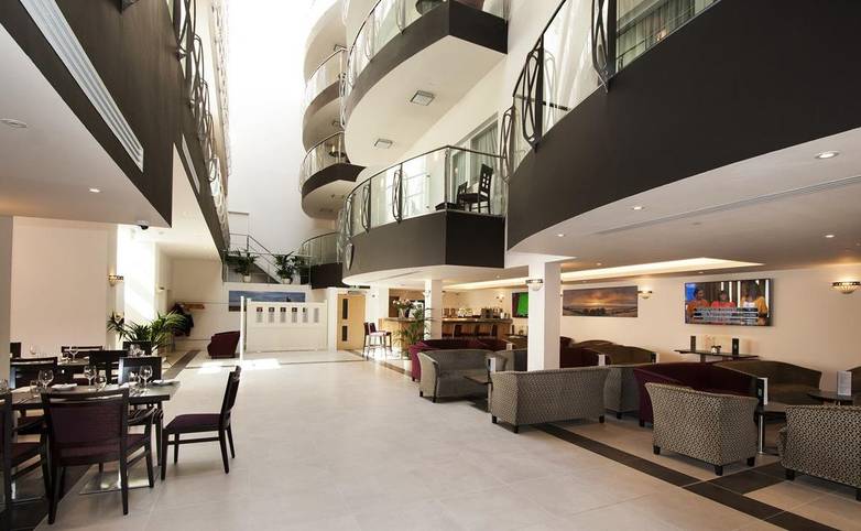 lounge and diner.jpg