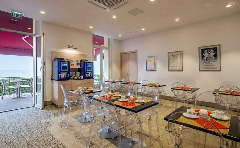 Salle Petit Déjeuner.jpg