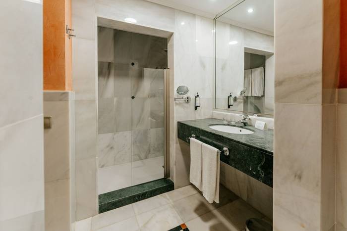 R2 Rio Calma Fuerteventura - Bathroom.jpg
