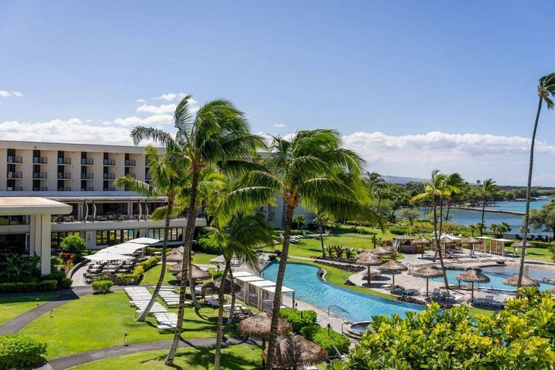 Waikoloa Beach Marriott Resort & Spa Room pool view.jpg