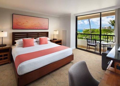 Sheraton Maui Resort & Spa king.jpg