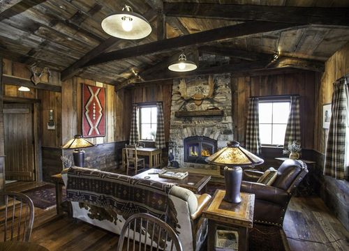 ranch-rock-creek-signature-images-Cattail-Cabin-Interior.jpg