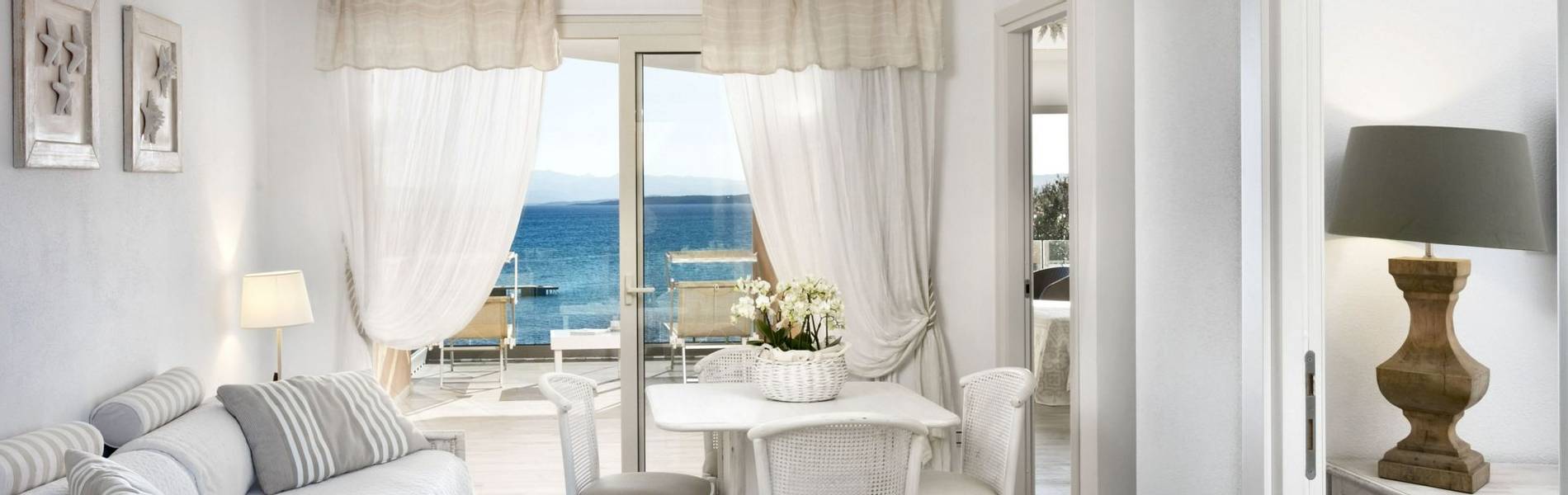Luxury Suite - Gabbiano Azzurro Hotel _ Suites Sardegna - stampa.jpg