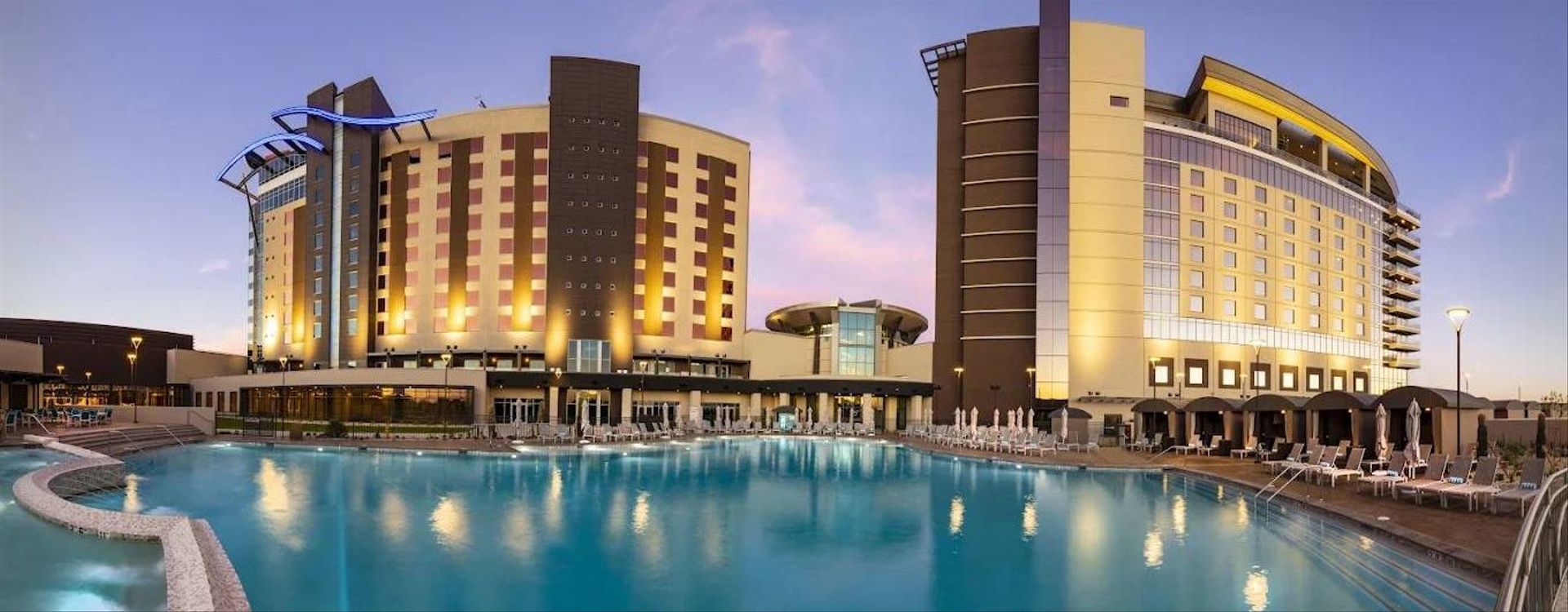 Wild Horse Pass Gila River Casino exterior.jpg