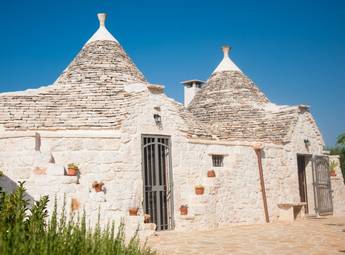 cv093_trulli_with_pool_puglia_trulli_di_bacco_063.jpg