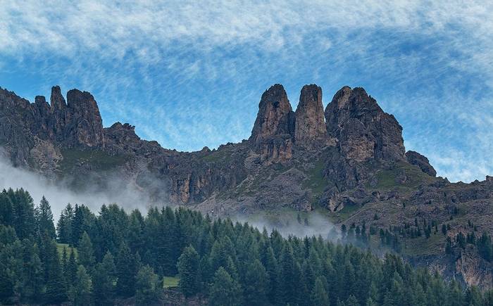 Dolomites morning mist © Valerie Walker