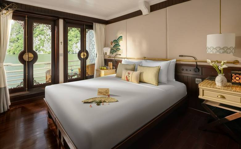 Paradise cruise bedroom.jpg