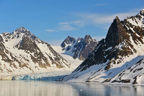 Glacier, Spitsbergen Shutterstock 606954107