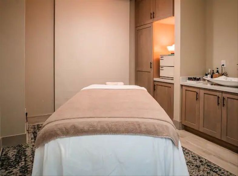 Cliffrose Springdale, Curio Collection by Hilton 4.jpg