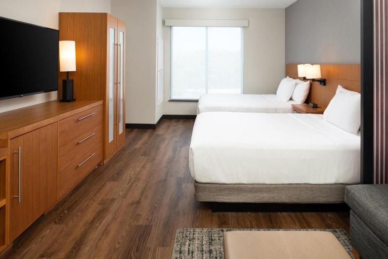 Hyatt Place DallasRockwall Queen bedroom 2.jpg