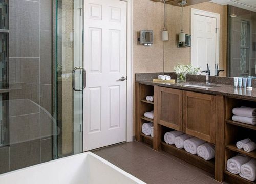 Château Élan bathroom.jpg