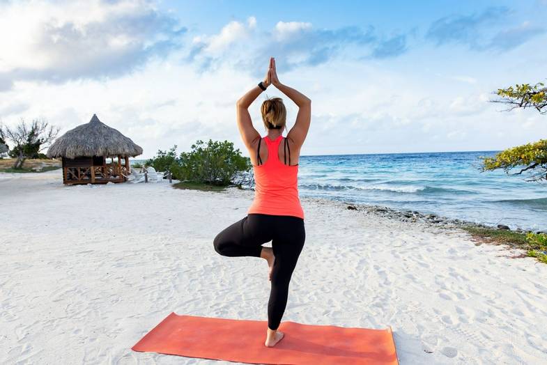 Curacao retreat - beach yoga.jpg