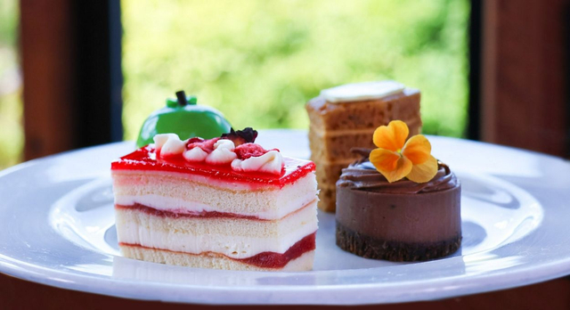 Kings Restaurant in Old Thorns Hotel & Resort
