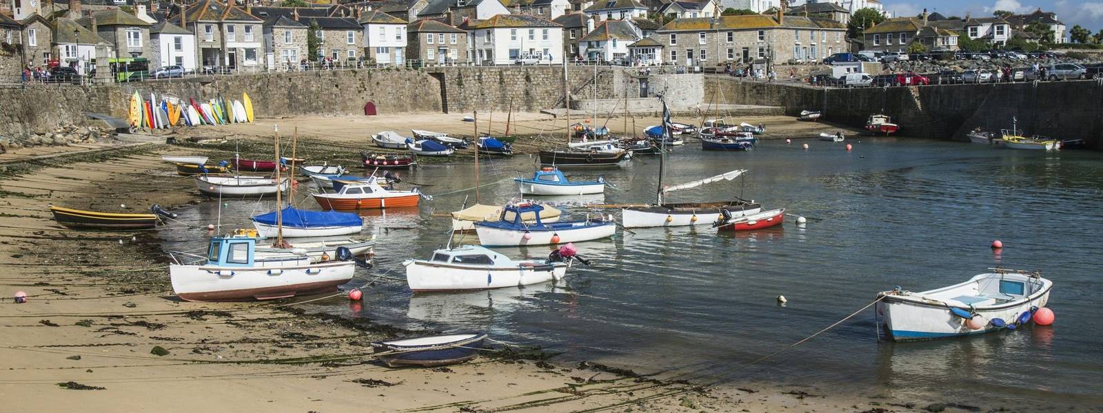 AdobeStock_121878272_Mousehole.jpeg