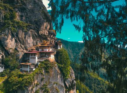Explore & Trek Western Bhutan 