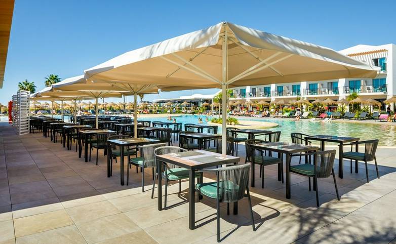 grill-area-pool-view.jpg
