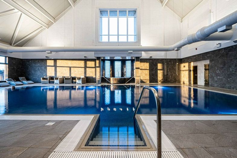 The Carnoustie Golf Hotel spa pool.jpg