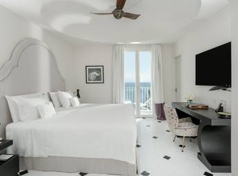Junior suite 1.jpg