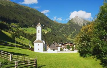 Austria - Mayrhofen - Family -AdobeStock_65358617.jpeg