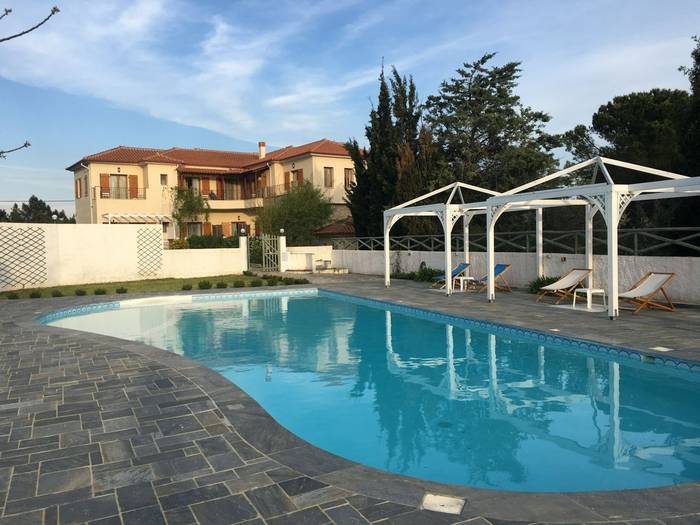 Swimming pool, Lagou Raxi