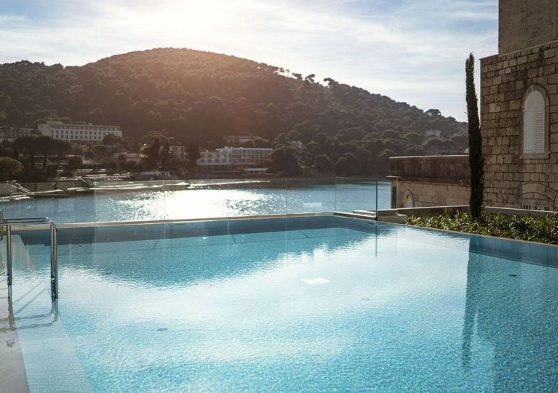 Hotel Kompas Dubrovnik-Pool.jpg